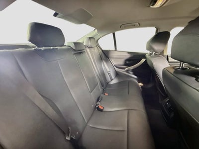 2018 BMW 3 Series 320i