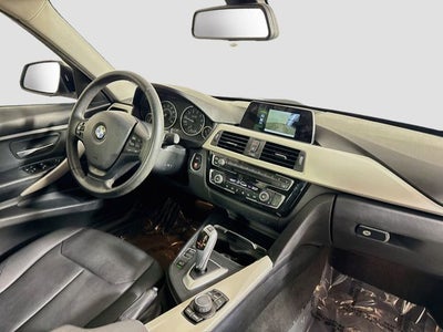 2018 BMW 3 Series 320i