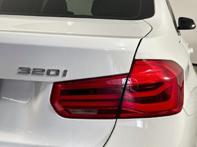 2018 BMW 3 Series 320i