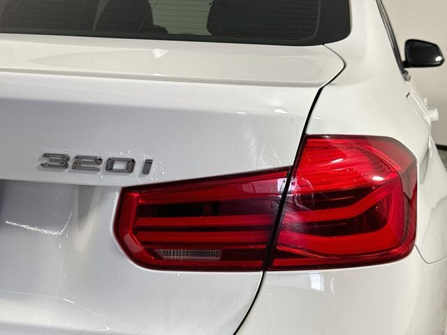 2018 BMW 3 Series 320i