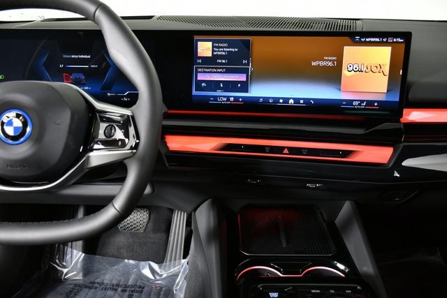 2025 BMW i5 xDrive40