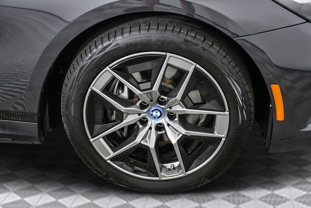 2025 BMW i5 xDrive40