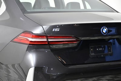 2025 BMW i5 xDrive40
