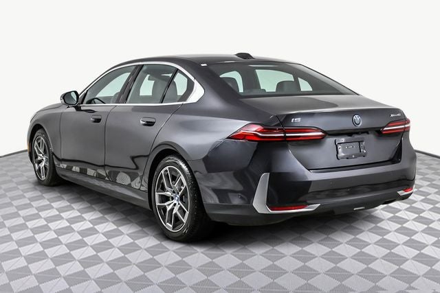 2025 BMW i5 xDrive40