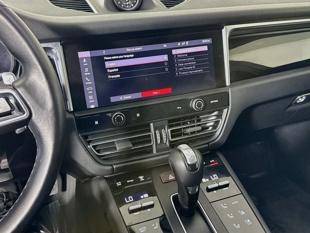 2023 Porsche Macan Base