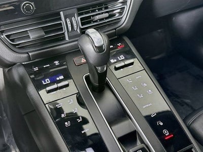 2023 Porsche Macan Base