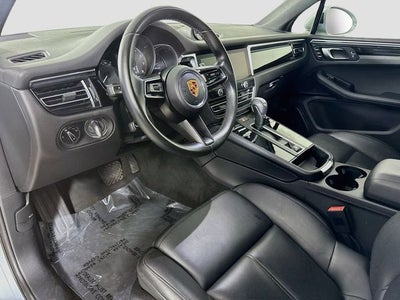 2023 Porsche Macan Base