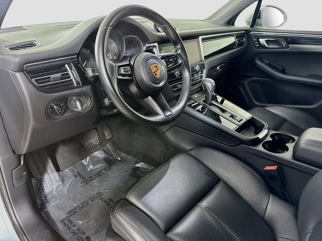 2023 Porsche Macan Base