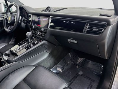 2023 Porsche Macan Base