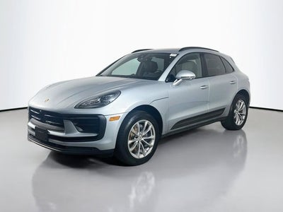 2023 Porsche Macan Base