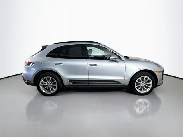 2023 Porsche Macan Base