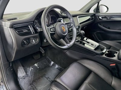 2023 Porsche Macan Base