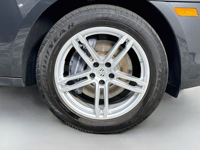 2023 Porsche Macan Base
