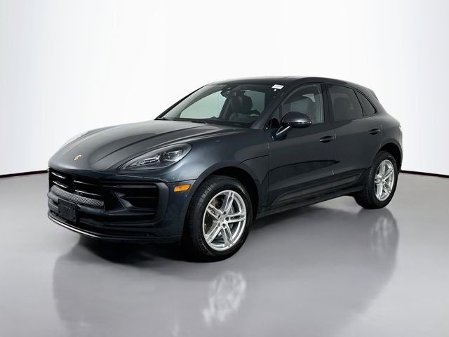 2023 Porsche Macan Base