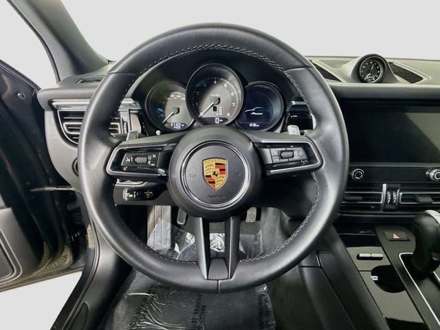 2023 Porsche Macan Base