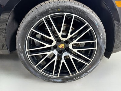 2024 Porsche Macan Base