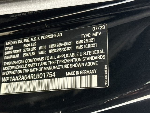2024 Porsche Macan Base