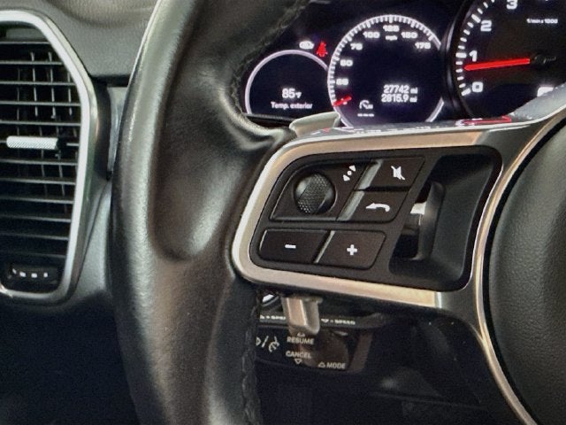 2023 Porsche Cayenne Platinum Edition