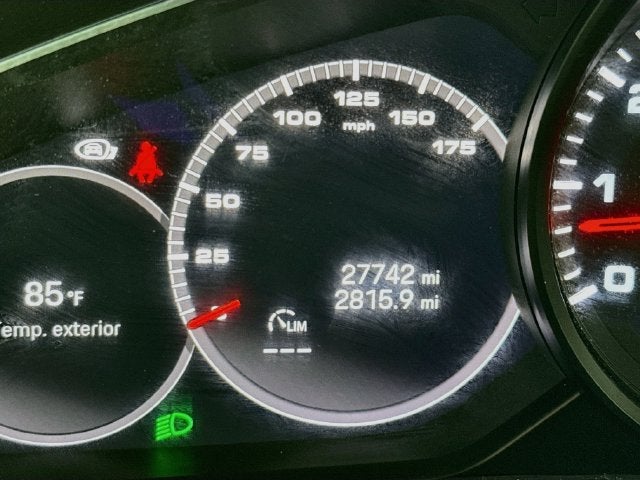 2023 Porsche Cayenne Platinum Edition