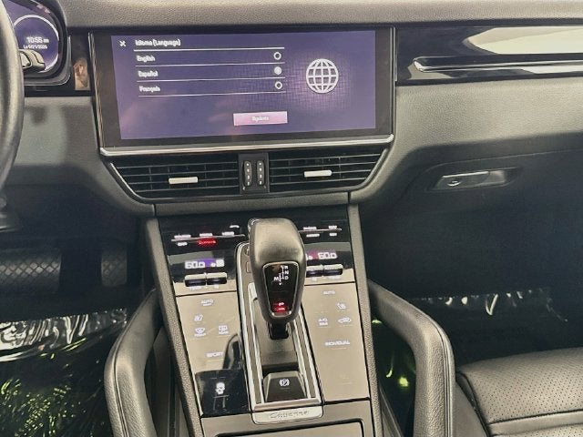 2023 Porsche Cayenne Platinum Edition
