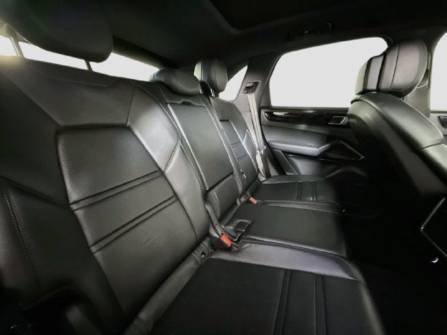 2023 Porsche Cayenne Platinum Edition