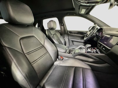 2023 Porsche Cayenne Platinum Edition