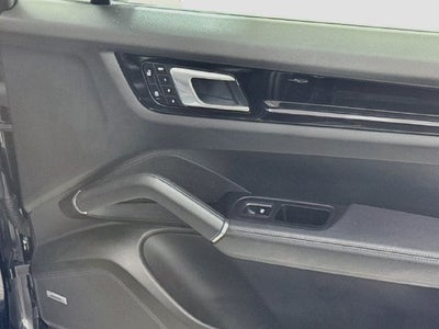 2023 Porsche Cayenne Platinum Edition