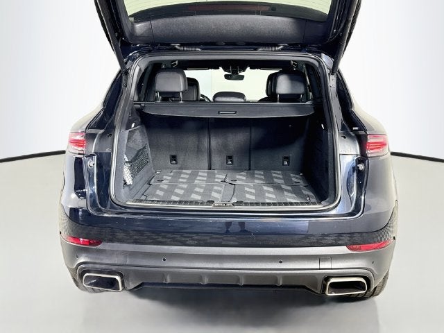 2023 Porsche Cayenne Platinum Edition