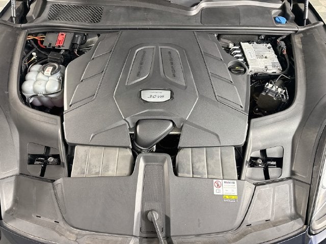 2023 Porsche Cayenne Platinum Edition