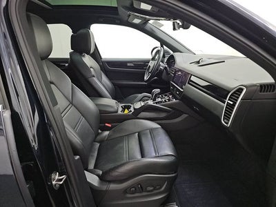 2023 Porsche Cayenne Platinum Edition