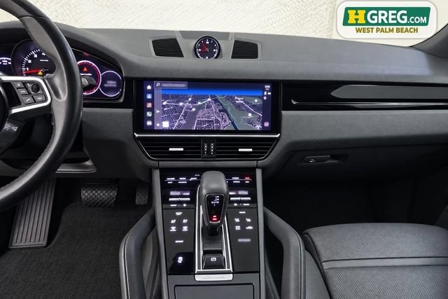 2023 Porsche Cayenne Base