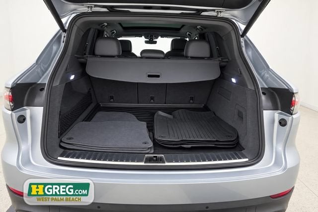 2023 Porsche Cayenne Base