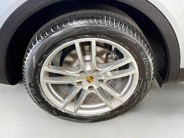 2023 Porsche Cayenne Base