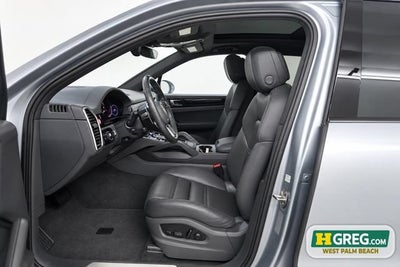 2023 Porsche Cayenne Base