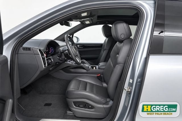 2023 Porsche Cayenne Base