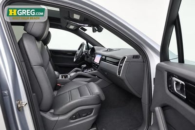 2023 Porsche Cayenne Base