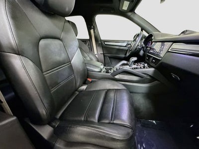 2023 Porsche Cayenne Platinum Edition