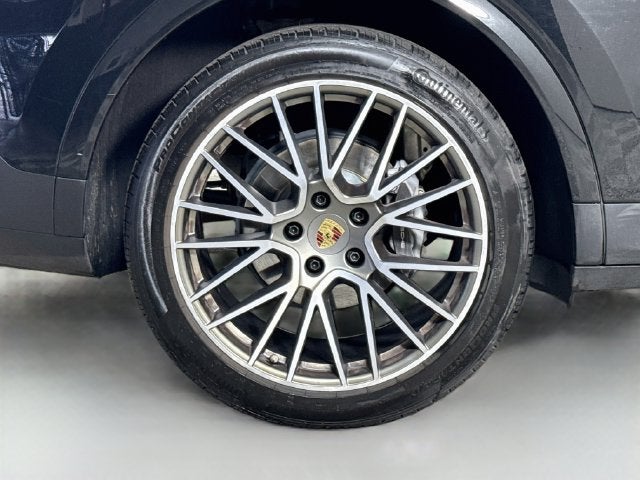 2023 Porsche Cayenne Platinum Edition