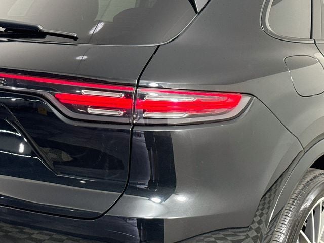 2023 Porsche Cayenne Platinum Edition