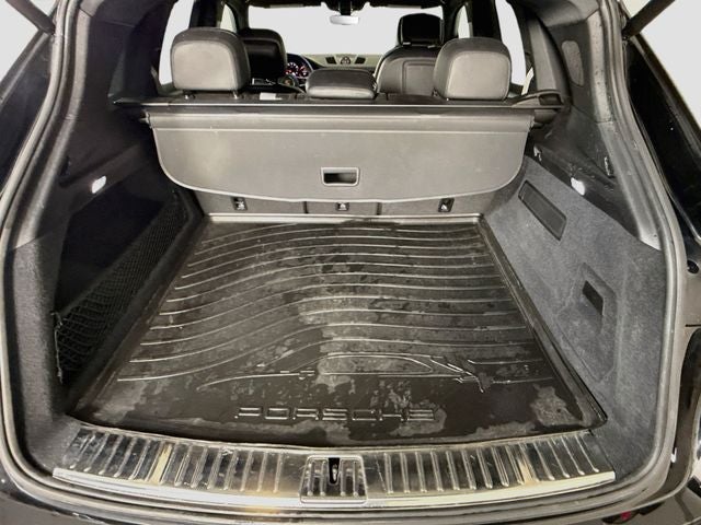 2023 Porsche Cayenne Platinum Edition