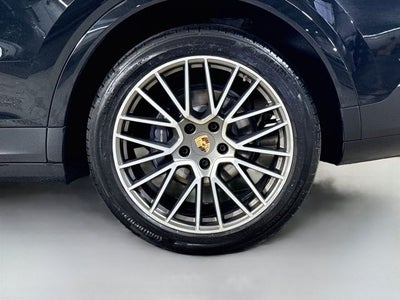 2023 Porsche Cayenne Platinum Edition