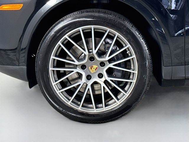 2023 Porsche Cayenne Platinum Edition