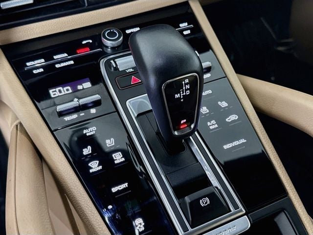 2023 Porsche Cayenne Base