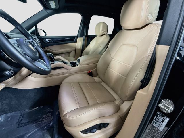 2023 Porsche Cayenne Base