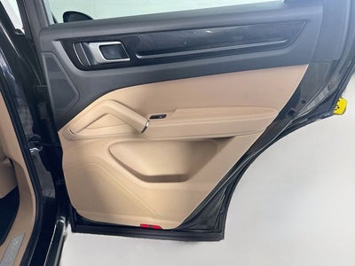 2023 Porsche Cayenne Base