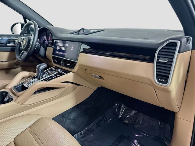 2023 Porsche Cayenne Base