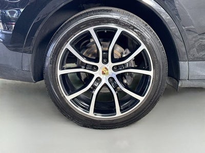 2023 Porsche Cayenne Base