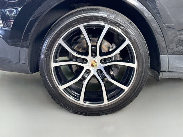 2023 Porsche Cayenne Base