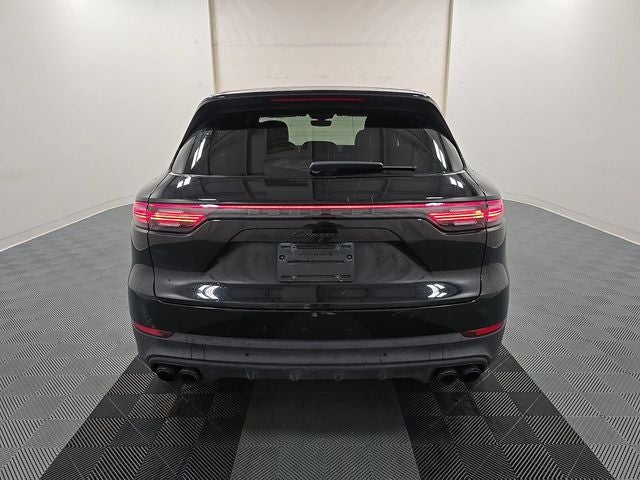 2023 Porsche Cayenne Base