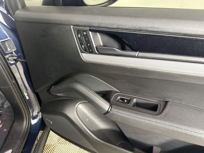 2024 Porsche Cayenne Base